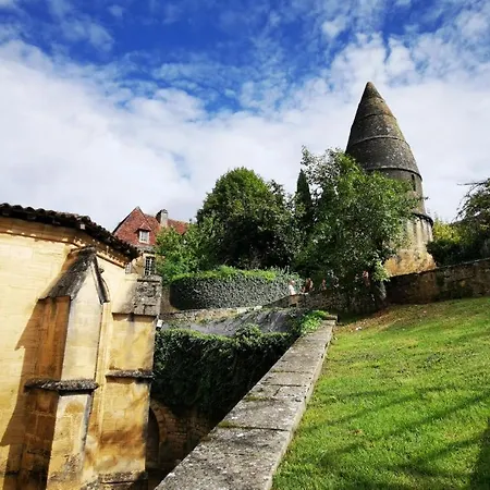 Loft Montaigne Cité Médiévale Apartamento *